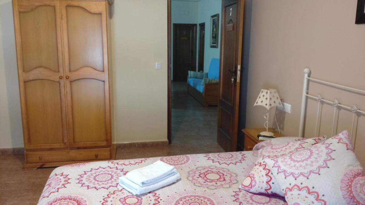 Hostal La Encina El Real de la Jara 外观 照片