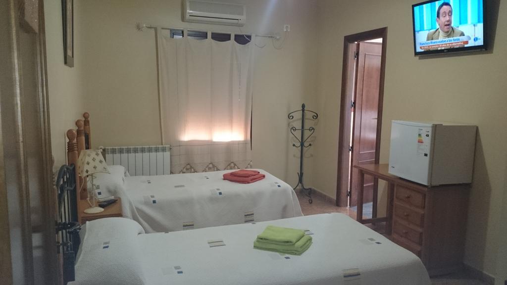 Hostal La Encina El Real de la Jara 外观 照片