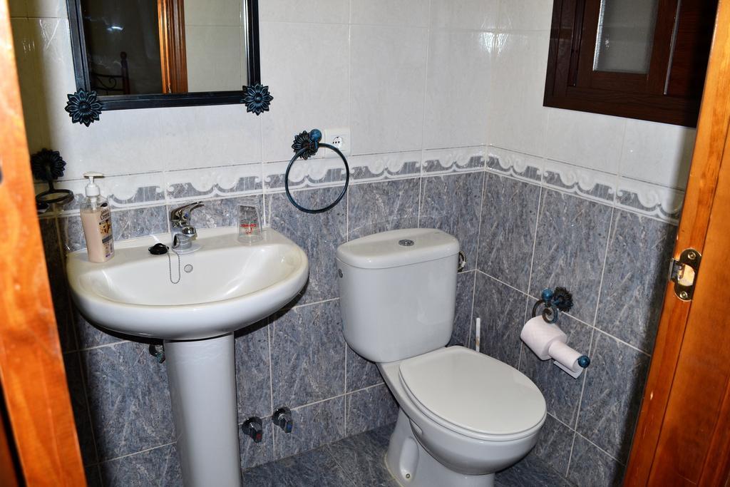 Hostal La Encina El Real de la Jara 外观 照片