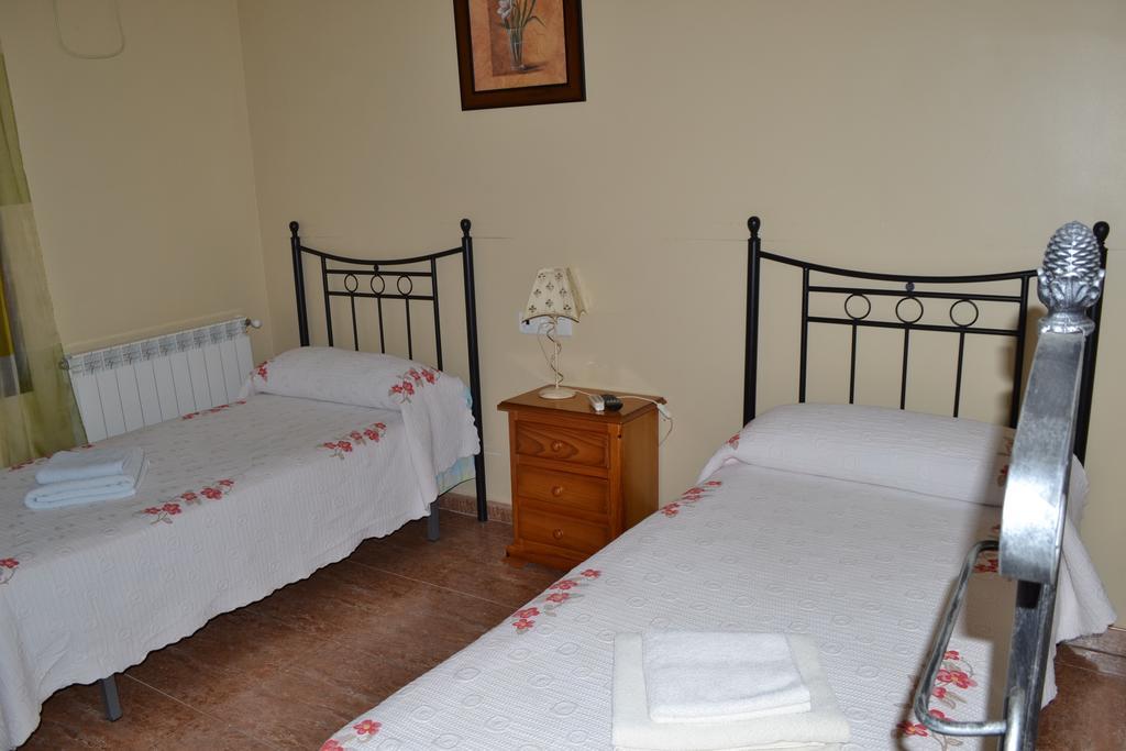 Hostal La Encina El Real de la Jara 外观 照片
