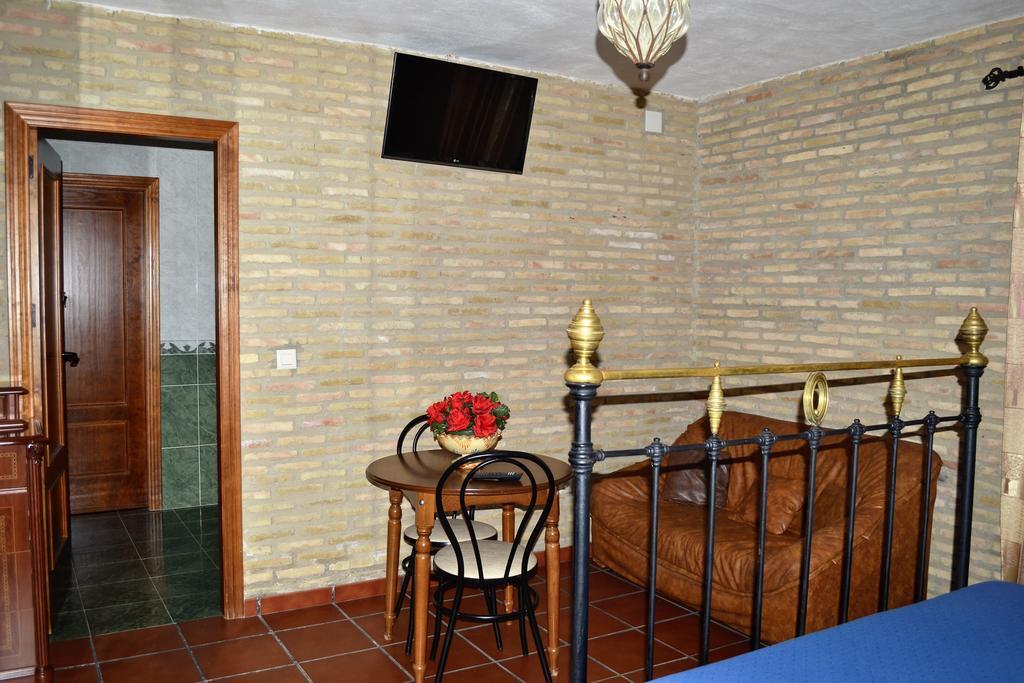 Hostal La Encina El Real de la Jara 外观 照片
